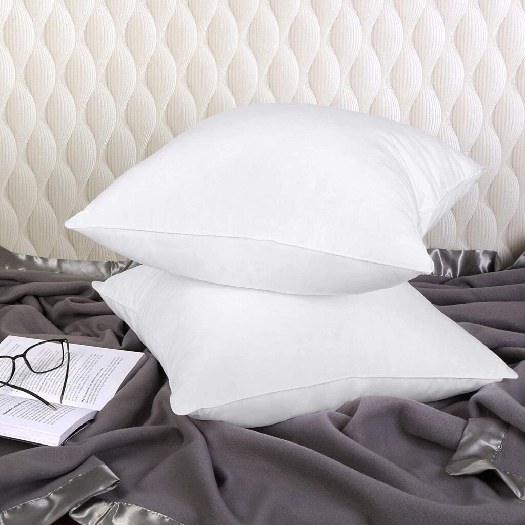 white throw pillows